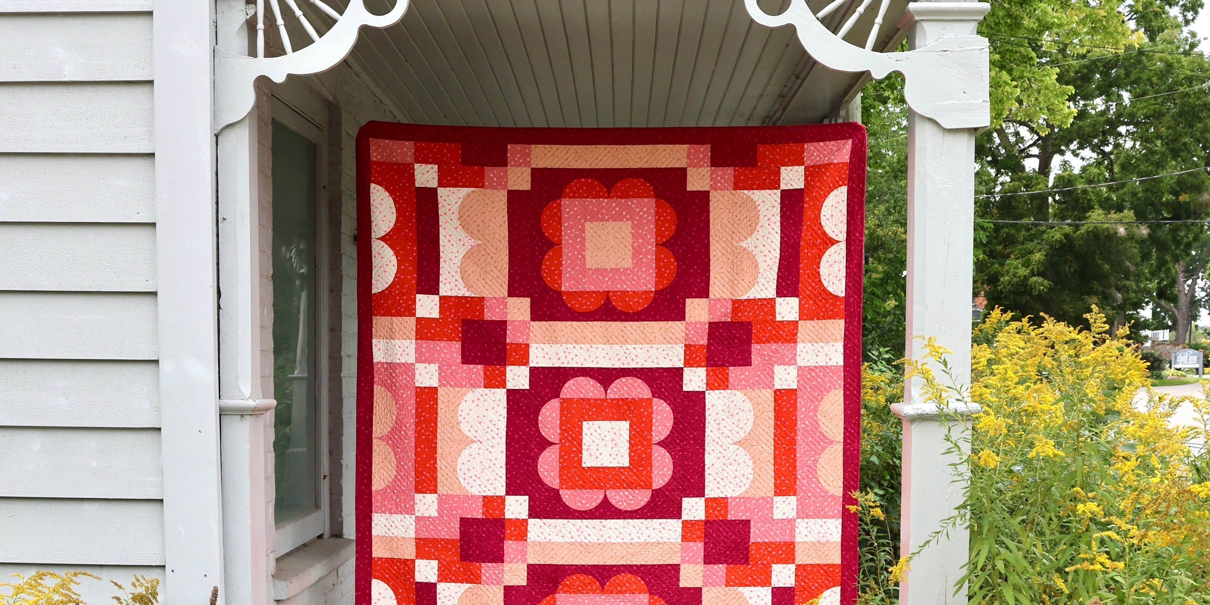 Daisy Daydream Quilt - Ruby Star Society Starry