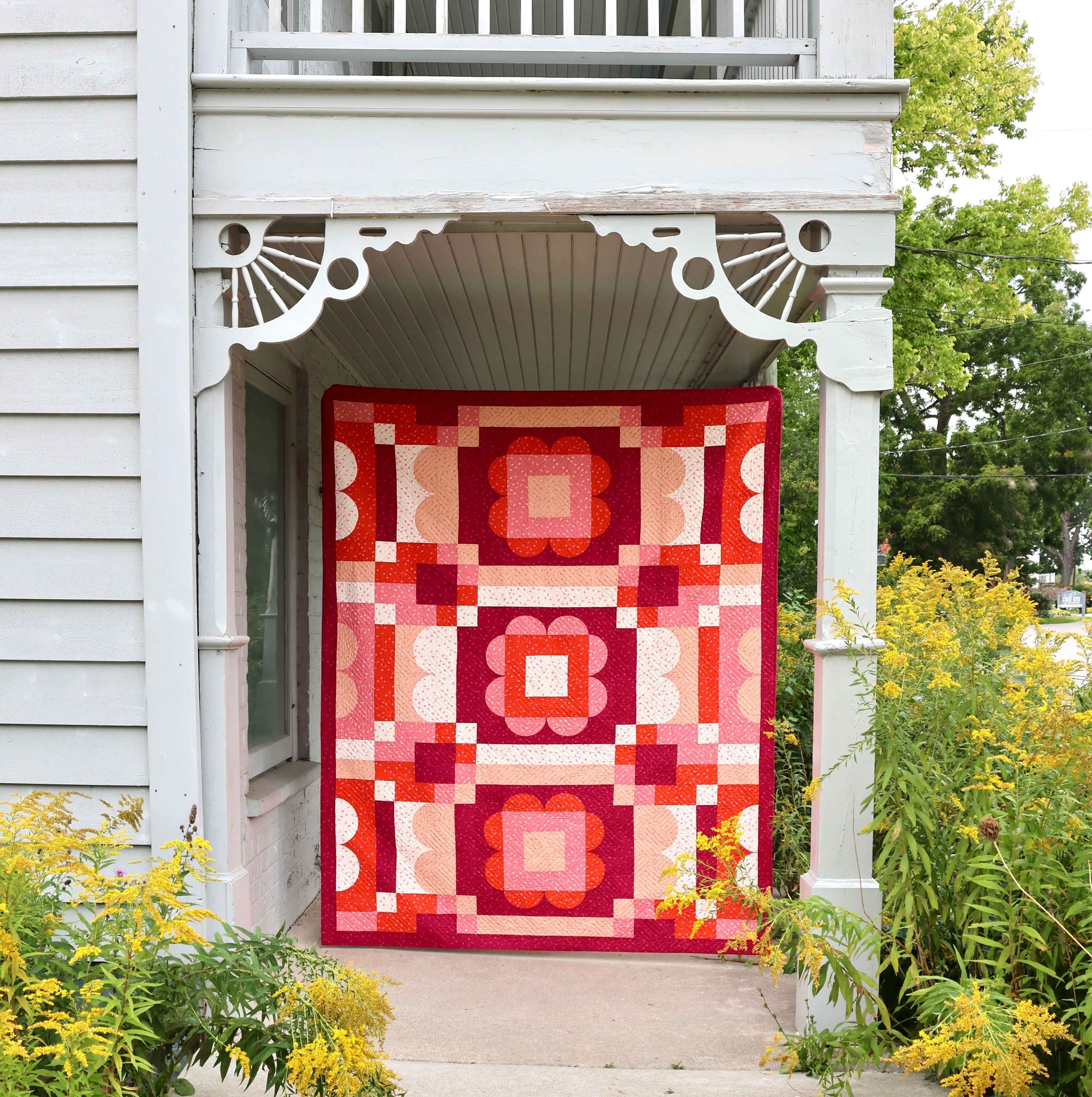 Daisy Daydream Quilt - Ruby Star Society Starry
